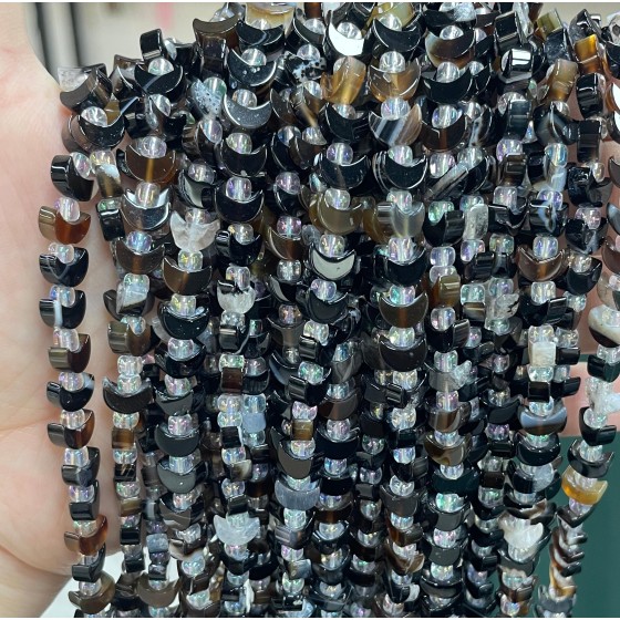 No_1635_Natural Black Striped Agate Center Drilled (short) Crescent Bead_8mm_(Sold Per Strand)