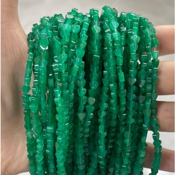 No_674_Enhanced Dry Green Chalcedony Flat Heart_4mm_(Sold Per Strand)