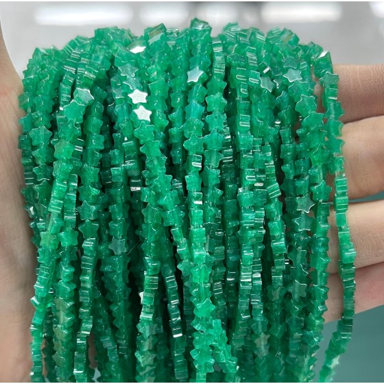 No_979_Enhanced Green Chalcedony Flat Five Pointed Star_4mm_(Sold Per Strand)